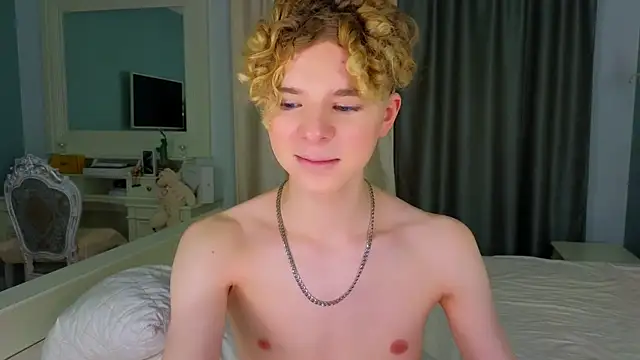 Snapshot of Kudi_Minnt chatting on 01/26/25, 06:37 Kudi Minnt online show from 01/26/25, 06:37