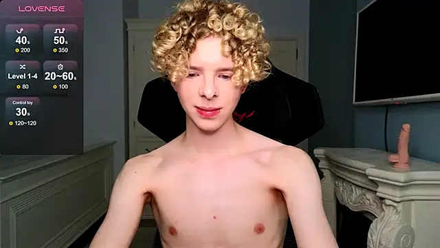 Snapshot of Kudi_Minnt chatting on 10/13/25, 05:13 Kudi Minnt online show from 10/13/25, 05:13