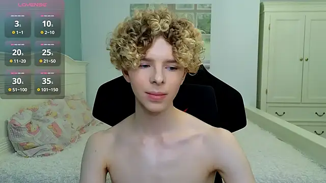 Snapshot of Kudi_Minnt chatting on 10/28/25, 05:37 Kudi Minnt online show from 10/28/25, 05:37