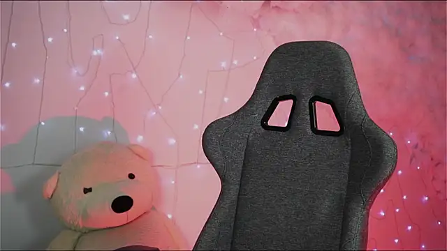 LanaBaker online show from 12/27/24, 06:24