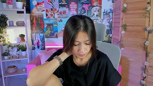 LanaBaker online show from 12/30/24, 06:09