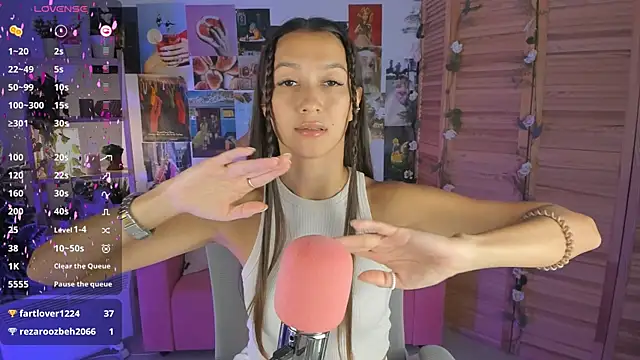 LanaBaker online show from 01/28/25, 05:54