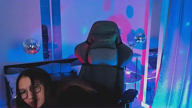 LanaBaker online show from 09/19/25, 03:08