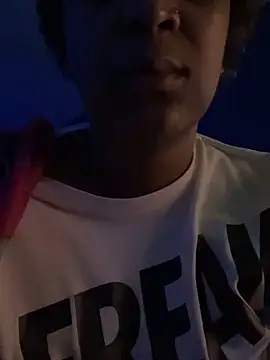 Snapshot of KLoveeee chatting on 03/13/25, 01:21 KLoveeee online show from 03/13/25, 01:21