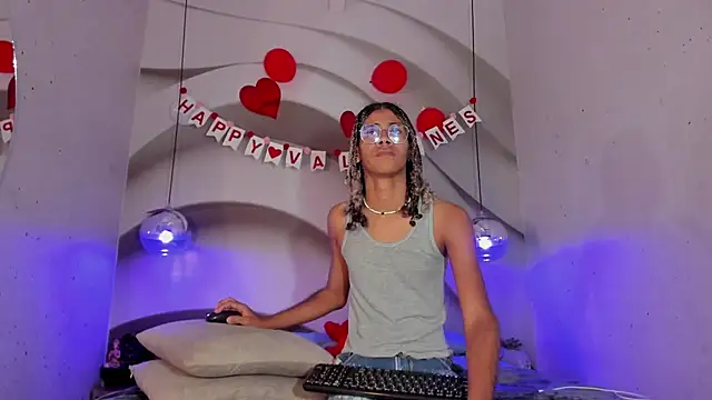 Maxim-Walker online show from 02/21/25, 02:50