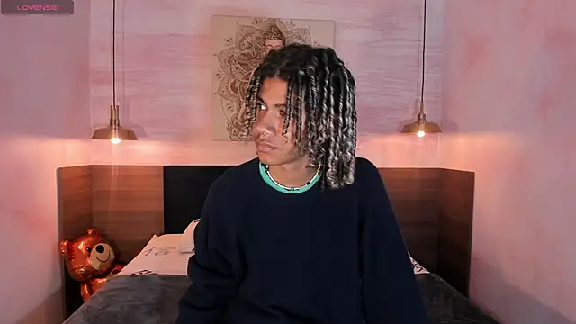 Maxim-Walker online show from 02/24/25, 03:12