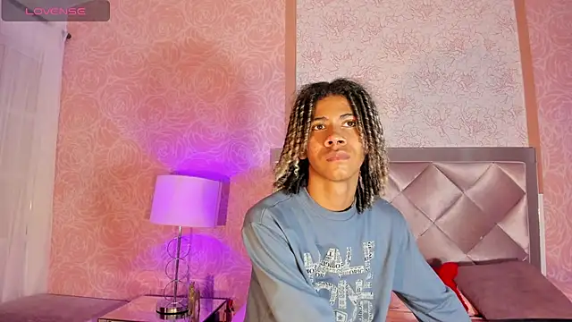 Maxim-Walker online show from 02/28/25, 03:04