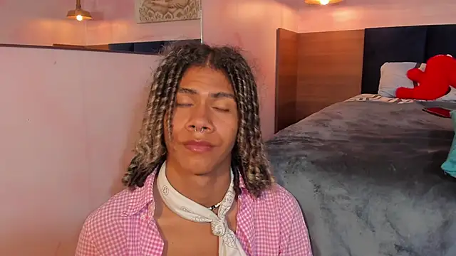 Maxim-Walker online show from 03/17/25, 03:03