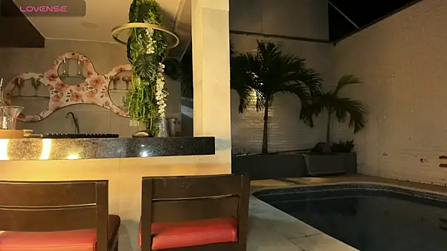 Maxim-Walker online show from 10/17/25, 07:00