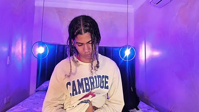 Maxim-Walker online show from 11/26/25, 03:07