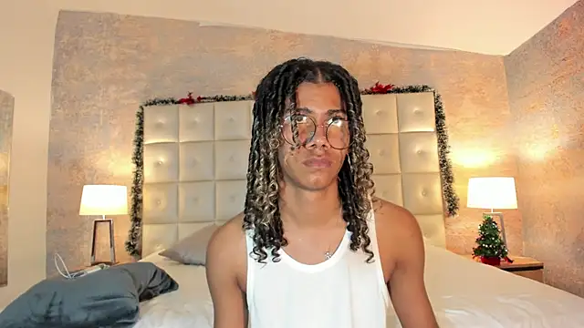 Maxim-Walker online show from 12/17/25, 03:01