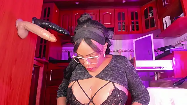 AmberNix online show from 03/08/25, 04:50