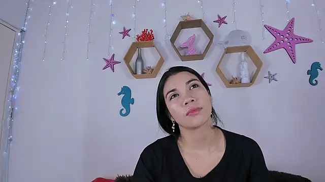 Emiily Parkerr online show from 12/28/24, 03:04