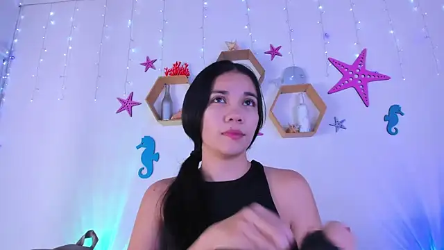 Emiily Parkerr online show from 12/04/25, 03:05