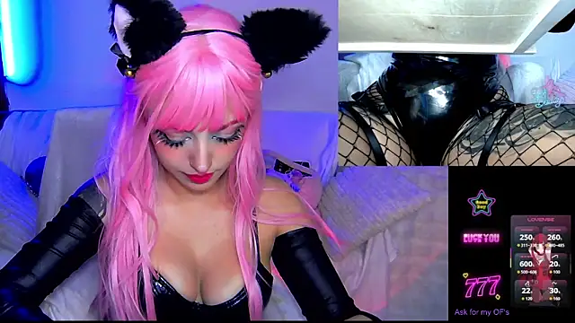 Snapshot of HollyDominic chatting on 02/15/26, 01:31 HollyDominic online show from 02/15/26, 01:31