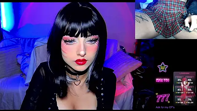 Snapshot of HollyDominic chatting on 03/24/26, 06:13 HollyDominic online show from 03/24/26, 06:13