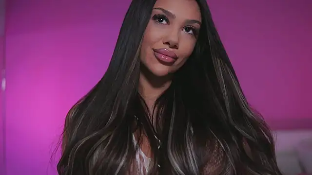 Snapshot of NatyDesiree chatting on 02/11/25, 10:39 NatyDesiree online show from 02/11/25, 10:39