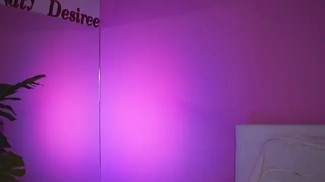 Snapshot of NatyDesiree chatting on 03/05/25, 11:17 NatyDesiree online show from 03/05/25, 11:17