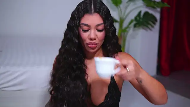 Snapshot of NatyDesiree chatting on 10/03/25, 09:06 NatyDesiree online show from 10/03/25, 09:06