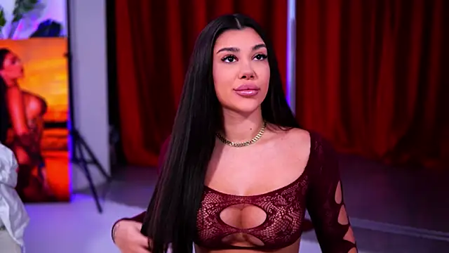 NatyDesiree online show from 12/02/25, 04:40