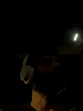 pantslesstraveler plt online show from 09/27/25, 07:13