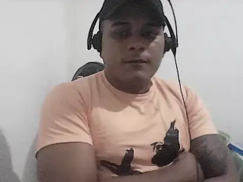 SaucyAffair0 online show from 01/05/25, 12:09