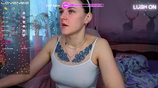 Snapshot of Bella__Swoon chatting on 04/18/26, 03:32 Bella Swoon online show from 04/18/26, 03:32
