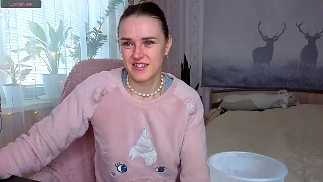 Snapshot of Bella__Swoon chatting on 05/15/26, 04:30 Bella Swoon online show from 05/15/26, 04:30