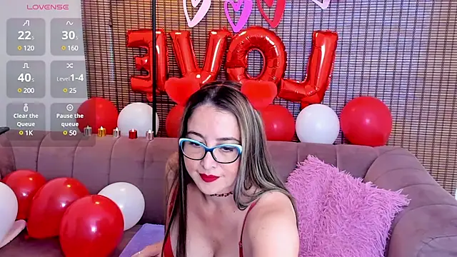 ariana cross online show from 02/14/25, 12:47