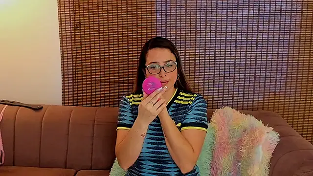 ariana cross online show from 07/07/26, 12:42