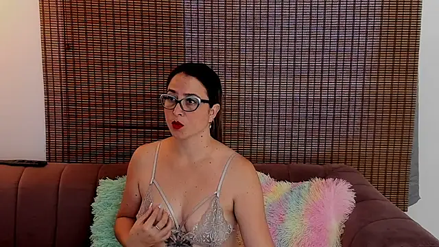 ariana cross online show from 07/10/26, 01:14