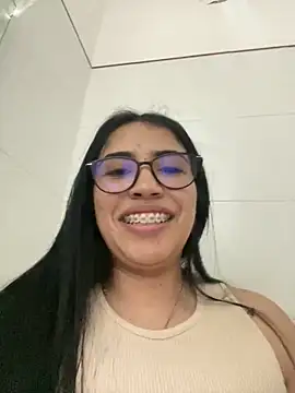 Snapshot of SaritaHot_69 chatting on 12/12/24, 08:21 SaritaHot 69 online show from 12/12/24, 08:21