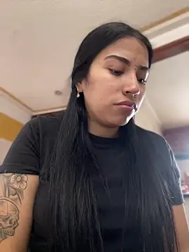 Snapshot of SaritaHot_69 chatting on 12/14/24, 03:47 SaritaHot 69 online show from 12/14/24, 03:47