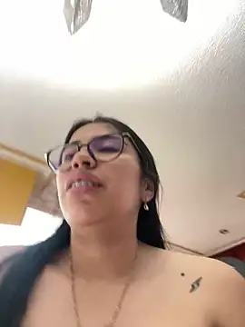 Snapshot of SaritaHot_69 chatting on 12/14/24, 06:52 SaritaHot 69 online show from 12/14/24, 06:52