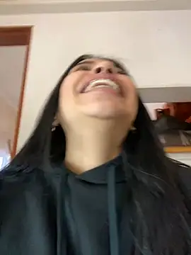 Snapshot of SaritaHot_69 chatting on 12/17/24, 03:39 SaritaHot 69 online show from 12/17/24, 03:39