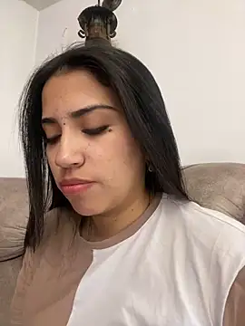 Snapshot of SaritaHot_69 chatting on 12/26/24, 04:04 SaritaHot 69 online show from 12/26/24, 04:04