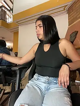 Snapshot of SaritaHot_69 chatting on 01/29/25, 04:30 SaritaHot 69 online show from 01/29/25, 04:30