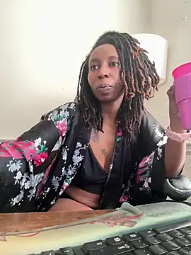 LeyaHoneybuns online show from 01/08/25, 03:39