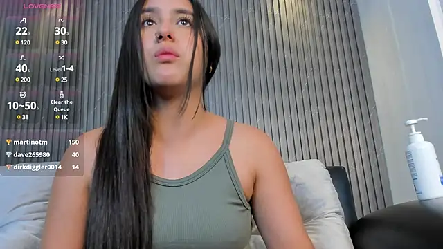 paulina sweett  online show from 03/22/25, 03:42