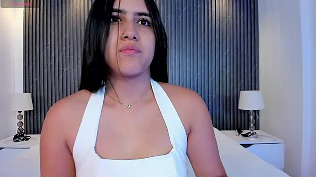 paulina sweett  online show from 06/17/26, 11:56