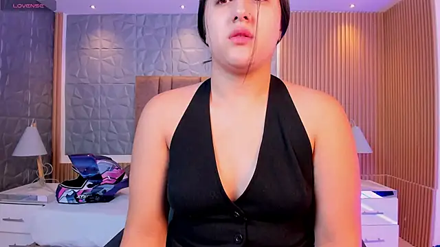 paulina sweett  online show from 06/27/26, 11:04