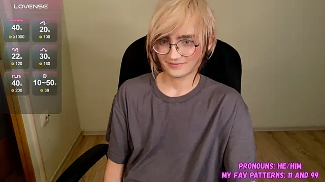 Snapshot of CuteYukiKun chatting on 10/03/25, 09:23 CuteYukiKun online show from 10/03/25, 09:23