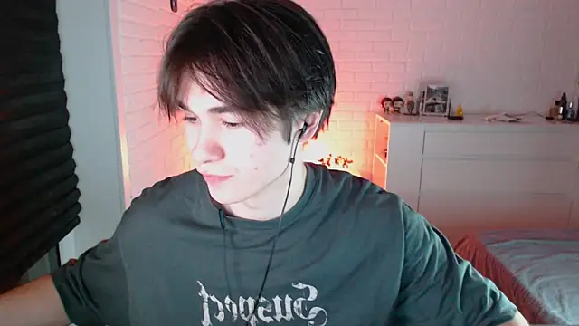 MarkusDean online show from 10/26/25, 04:57