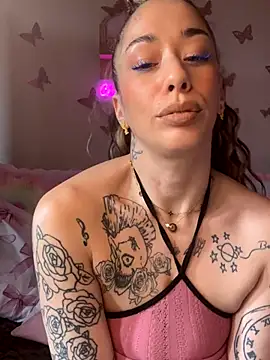 Chachou000 online show from 10/29/25, 01:02