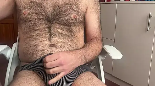 Snapshot of spanishairy chatting on 03/09/25, 11:36 spanishairy online show from 03/09/25, 11:36