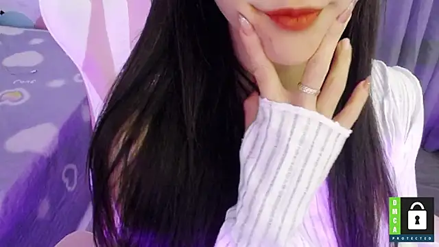 Snapshot of San___San chatting on 02/19/25, 02:44 San San online show from 02/19/25, 02:44