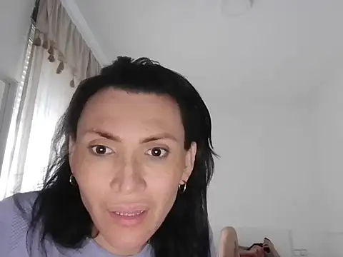 Snapshot of KimberllySaeez chatting on 03/27/26, 05:34 KimberllySaeez online show from 03/27/26, 05:34