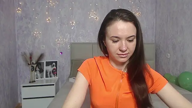 Snapshot of KaraCriegs chatting on 01/26/25, 06:37 KaraCriegs online show from 01/26/25, 06:37