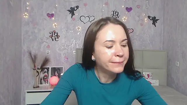 Snapshot of KaraCriegs chatting on 03/09/25, 09:25 KaraCriegs online show from 03/09/25, 09:25