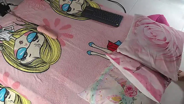 Snapshot of zaleya_mateus chatting on 03/17/26, 01:14 zaleya mateus online show from 03/17/26, 01:14